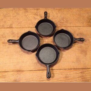 Four Old Mountain Cast Iron Spoon Rest Mini Skillet 4 1/2" wide Four 0166-10137